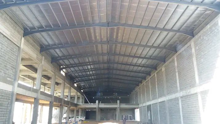 تصميم وبناء الهناجر والحظائر